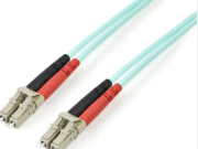 OM4 cable de fiber optico ukax walja scenarios ukatakiw suma uñt'ata, ukampirus janiw janiw jikxatasipkiti.:
